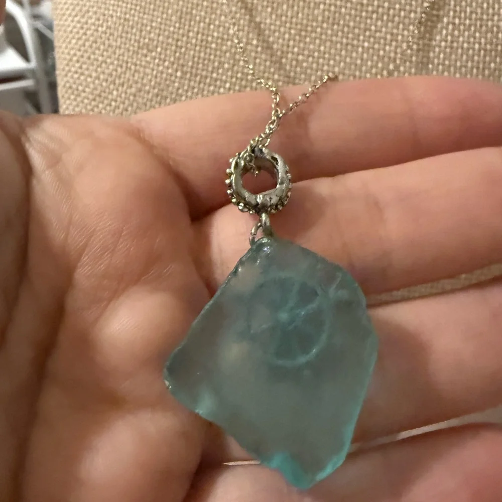 Sterling Silver 925 Aqua Sea Glass Ship Wheel Nautical Pendant‎ Necklace Blue
